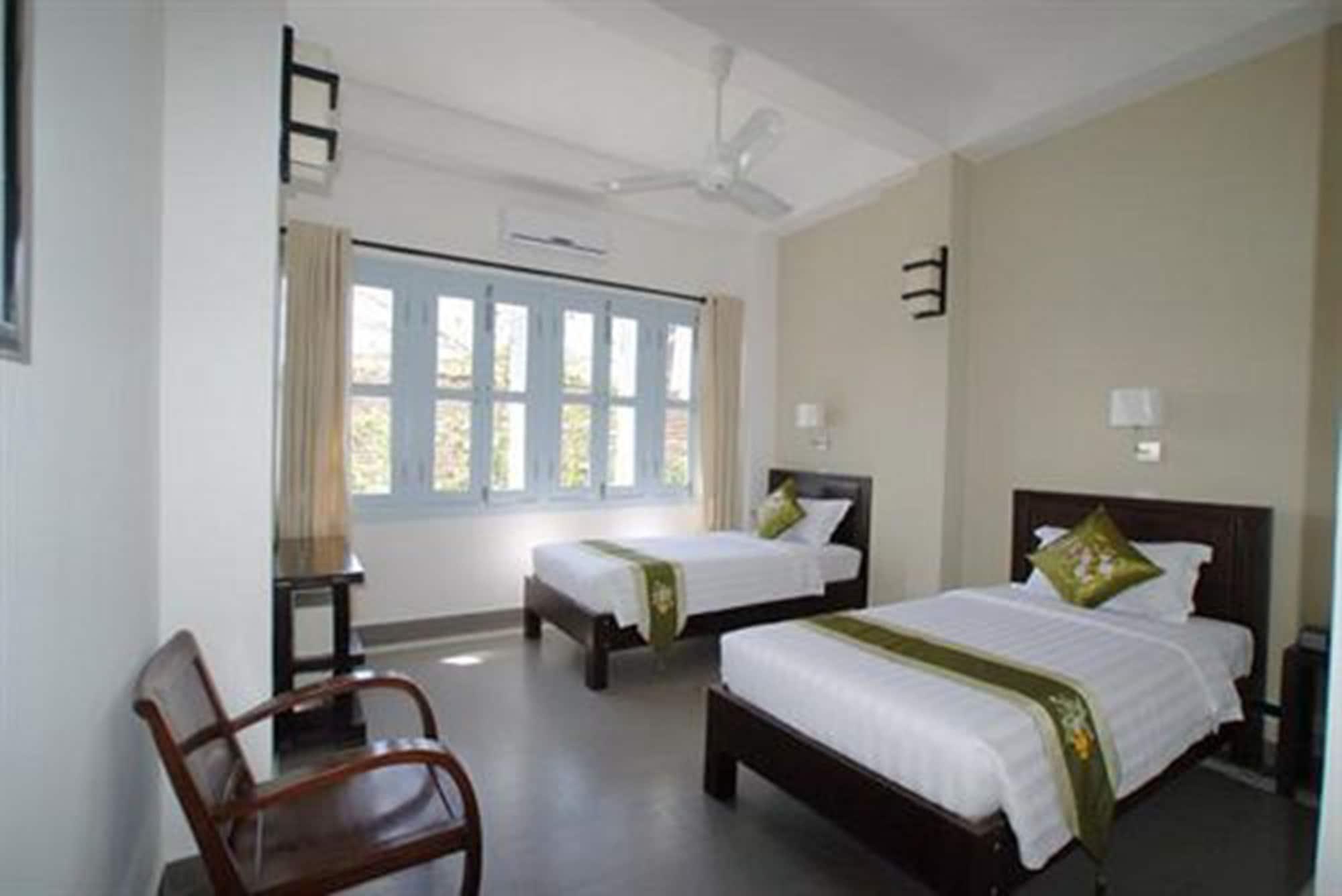 Hotel The Columns Kampot Exteriér fotografie