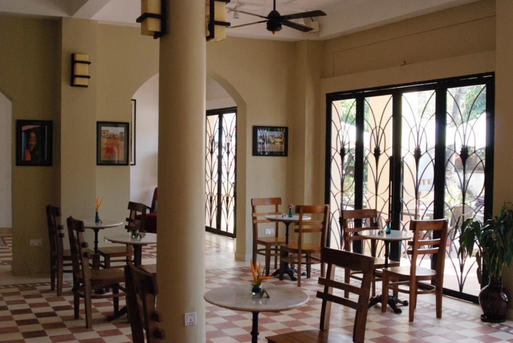 Hotel The Columns Kampot Exteriér fotografie