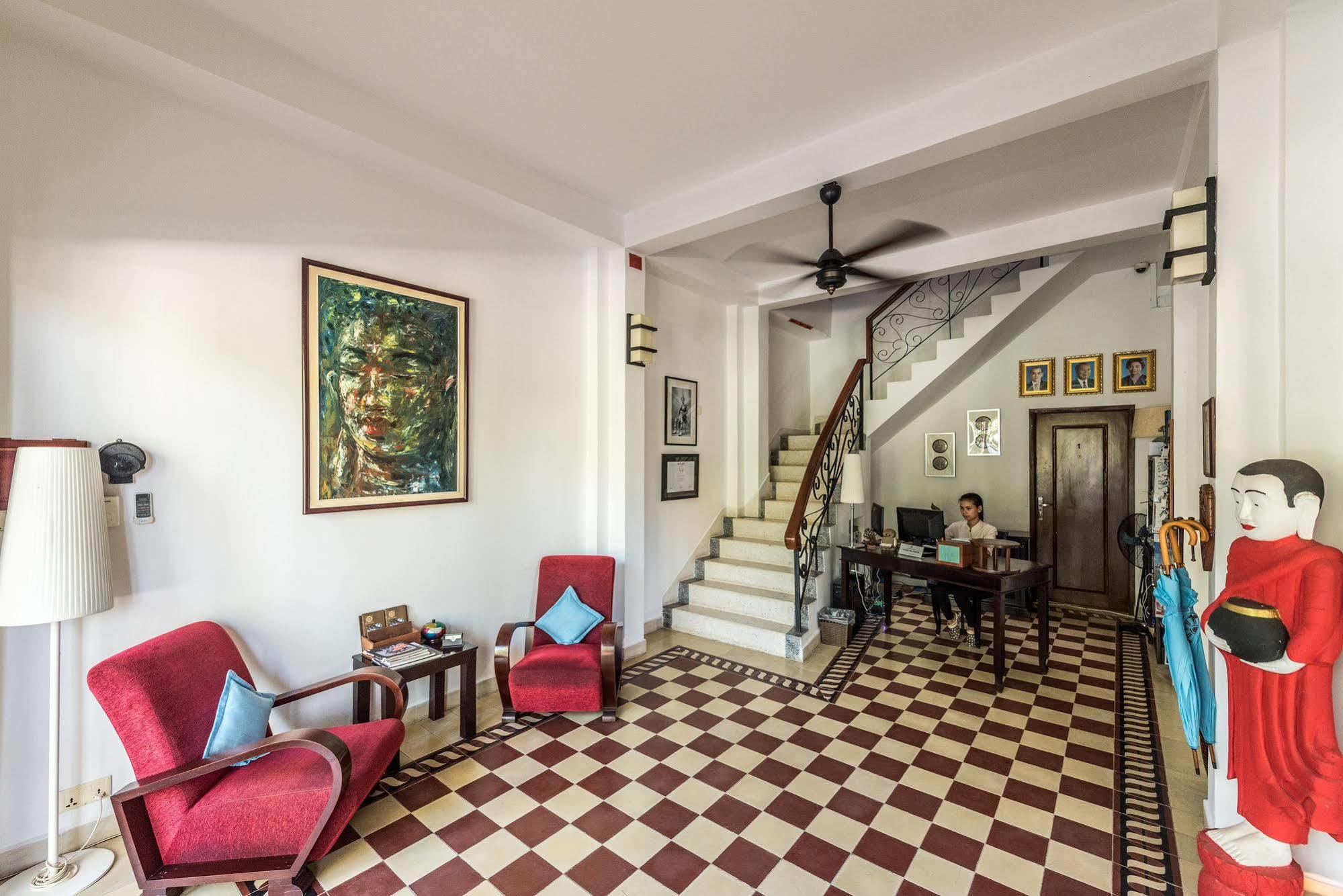 Hotel The Columns Kampot Exteriér fotografie